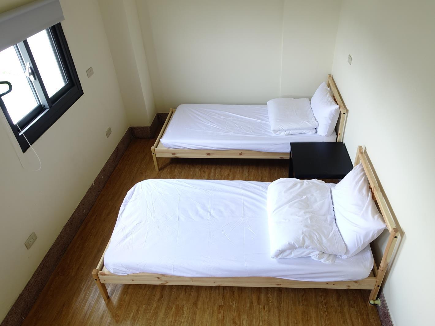 Chiayi Petite Hostel Bagian luar foto
