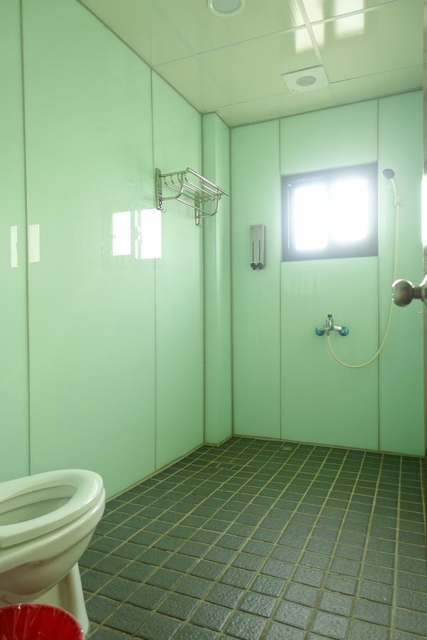 Chiayi Petite Hostel Bagian luar foto
